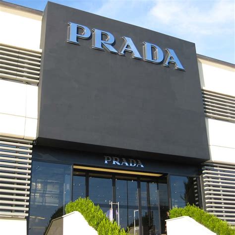 prada outlet florence tour|prada montevarchi outlet.